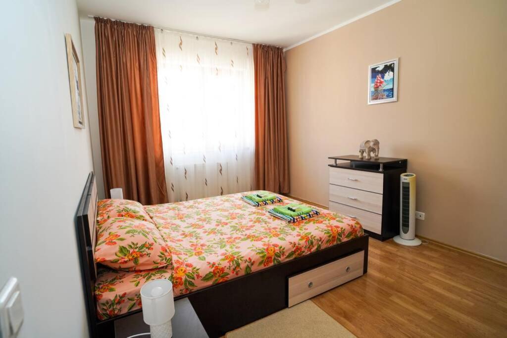 Sky Modern 1 Bedroom Apt W Free Parking Bukarest Exterior foto