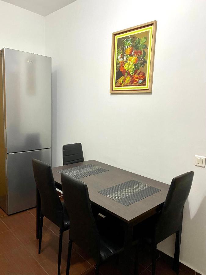 Sky Modern 1 Bedroom Apt W Free Parking Bukarest Exterior foto